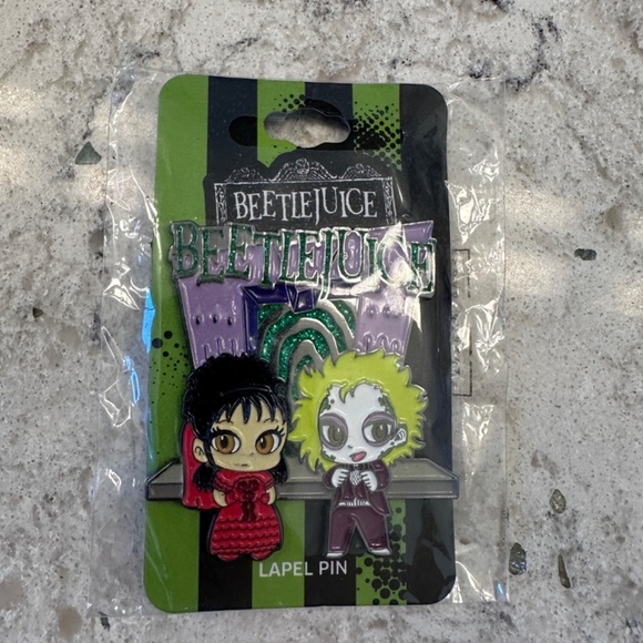 Beetlejuice Lapel enamel pin - Picture 5 of 5